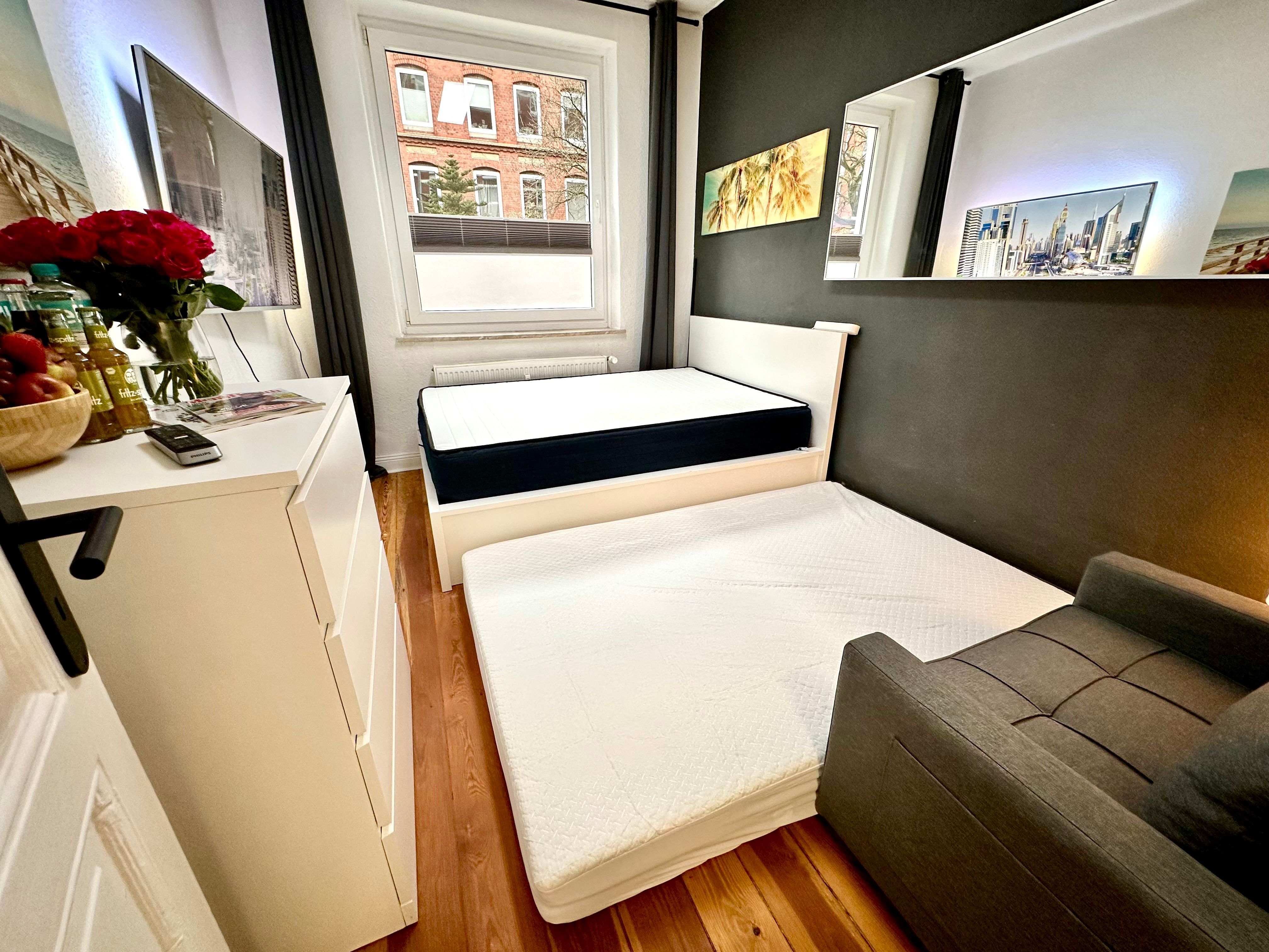 Refurbished 1 Room Apartment In Kiel City - 7