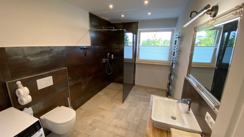 Spacious new apartment with large balcony near the airport - Gallery - 22