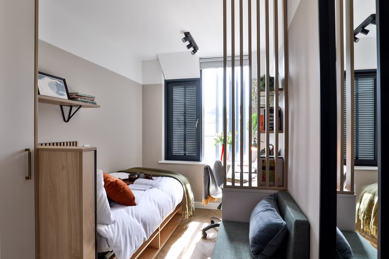 Premium 3 Bed Apartment - Single Bed - The Exchange - Gallery - 3