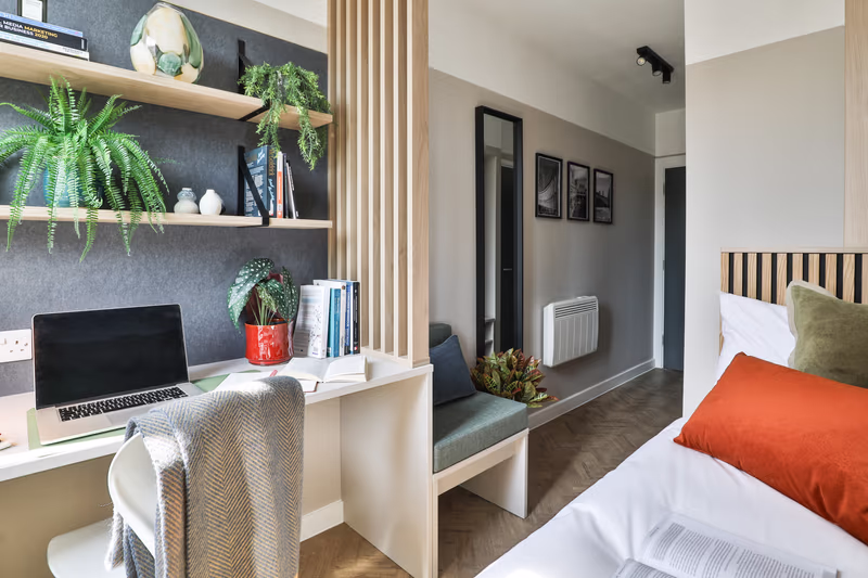 Premium 3 Bed Apartment - Accessible - The Exchange - Gallery - 2