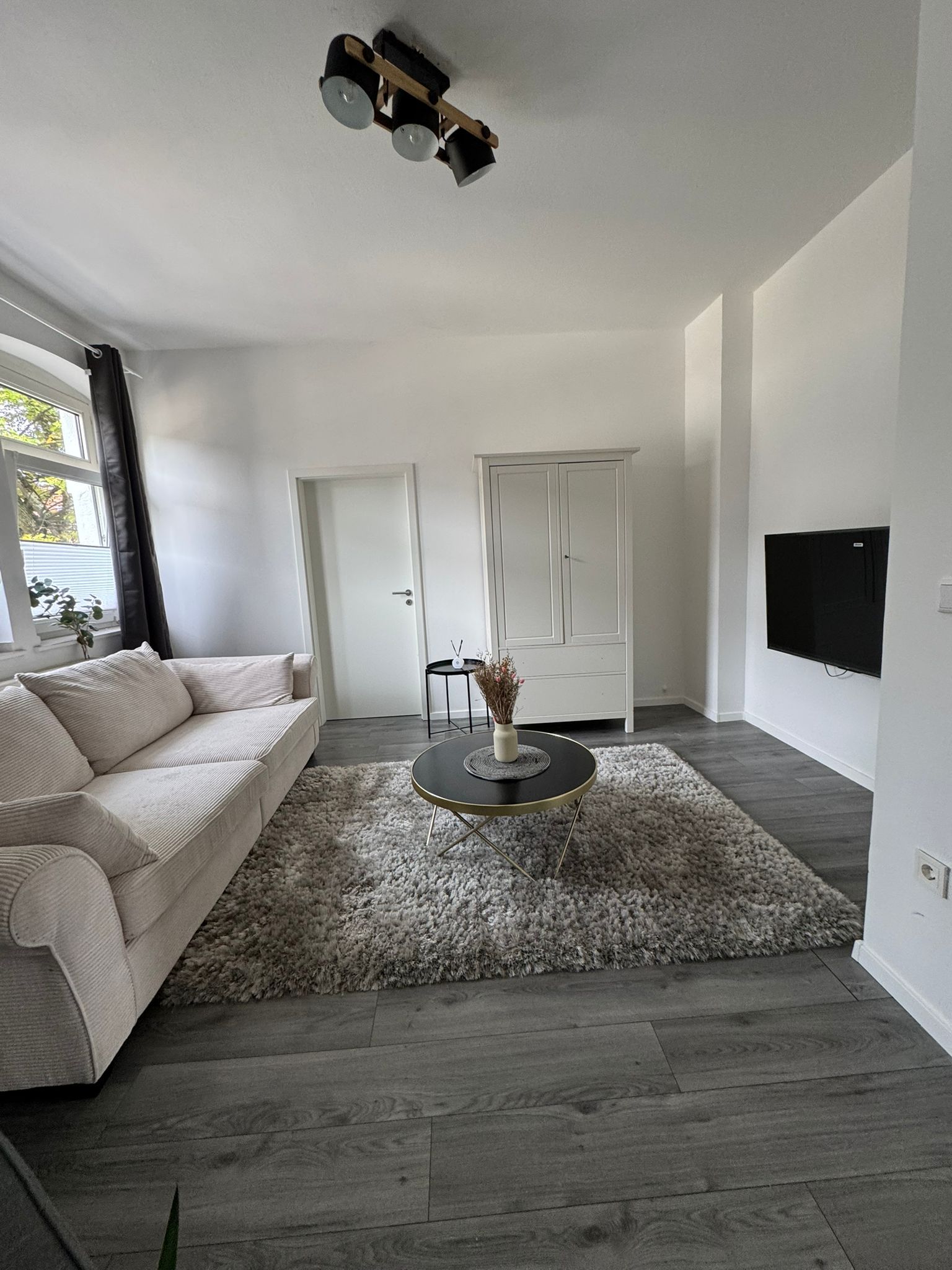 Big Modern & Elegant Serviced Apartment In A Central Location (Essen) - 19