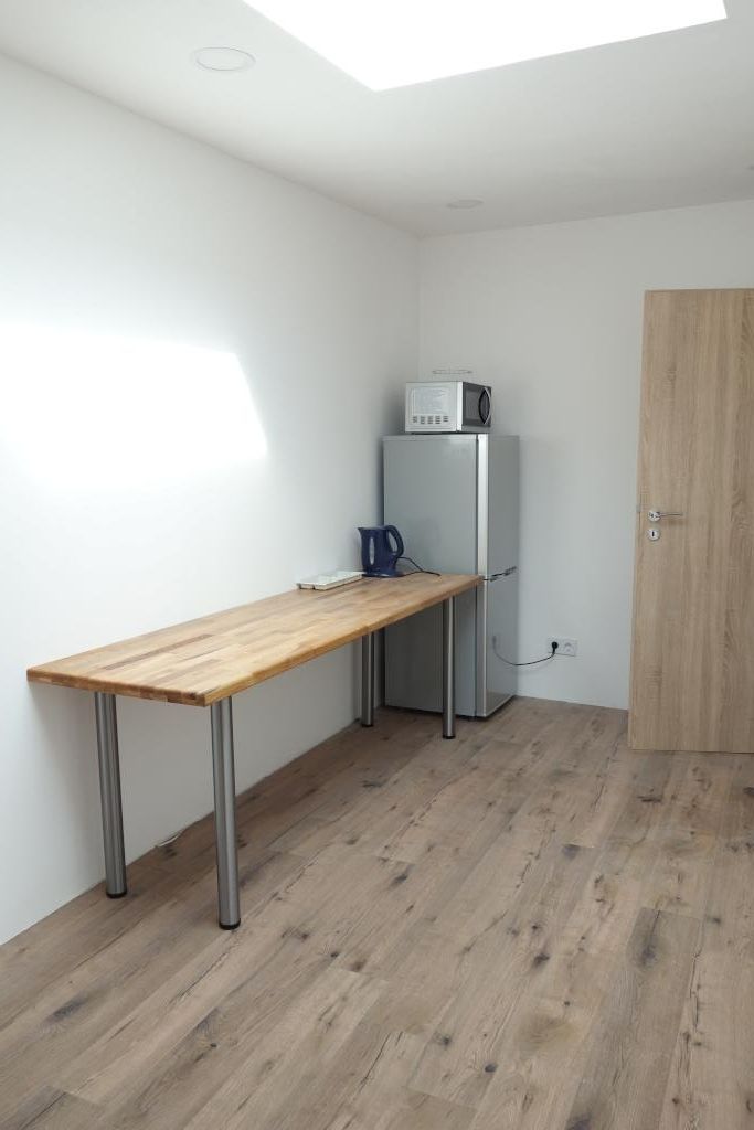 Pretty, Neat, Quiet Room Close To Subway - 8