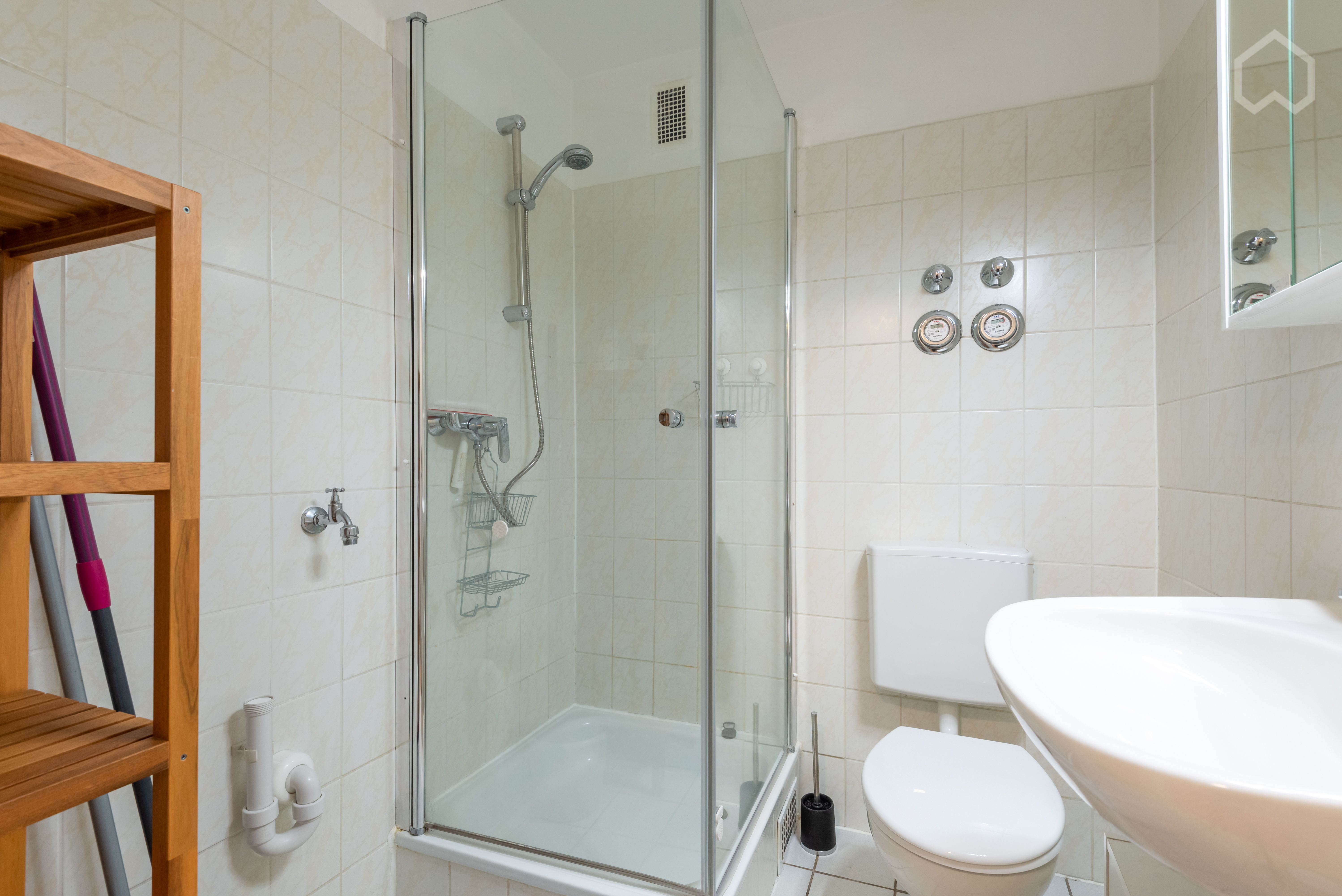  Beautiful And Lovely, Quiet Home, Directly Down Town  -  Beautiful and lovely, quiet home, directly down town  - Gallery -  5