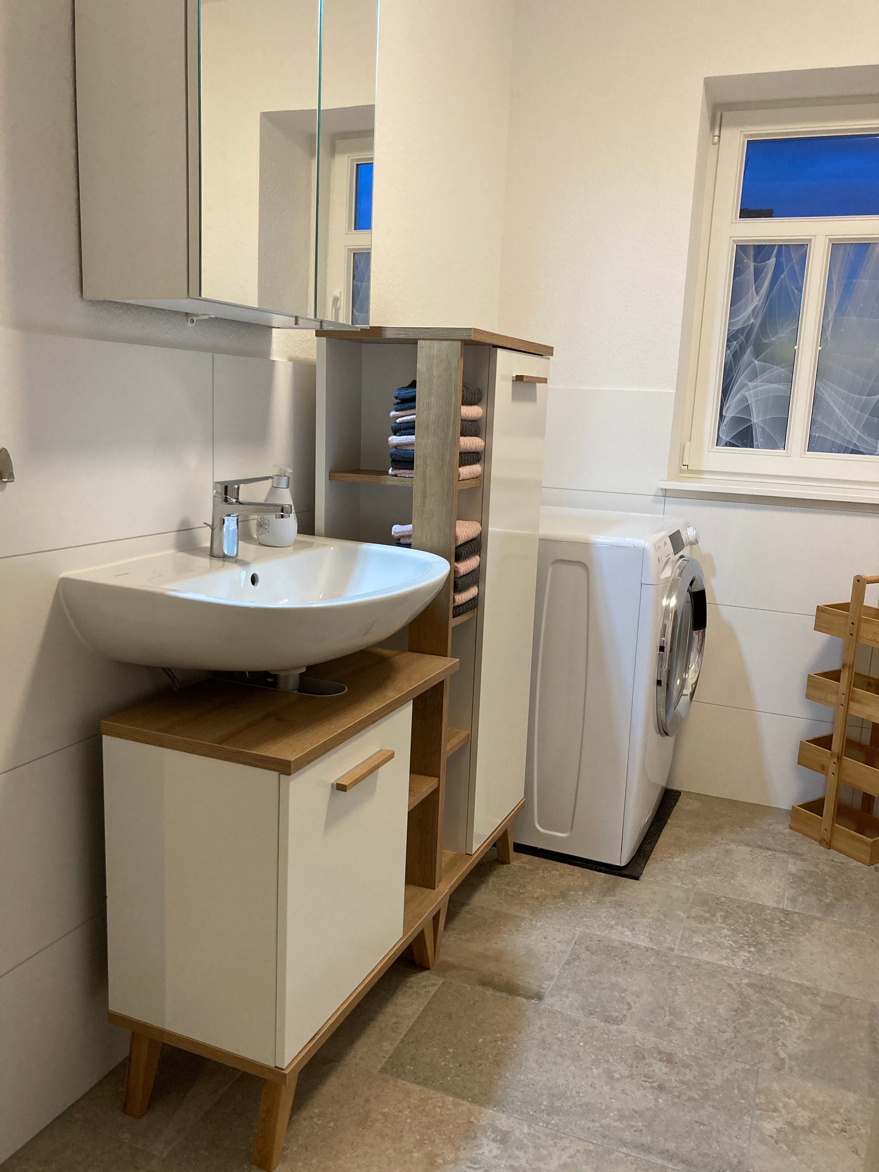Cozy 2-Room Flat, Well Connected, In Frankfurt's Green Suburbs - 3