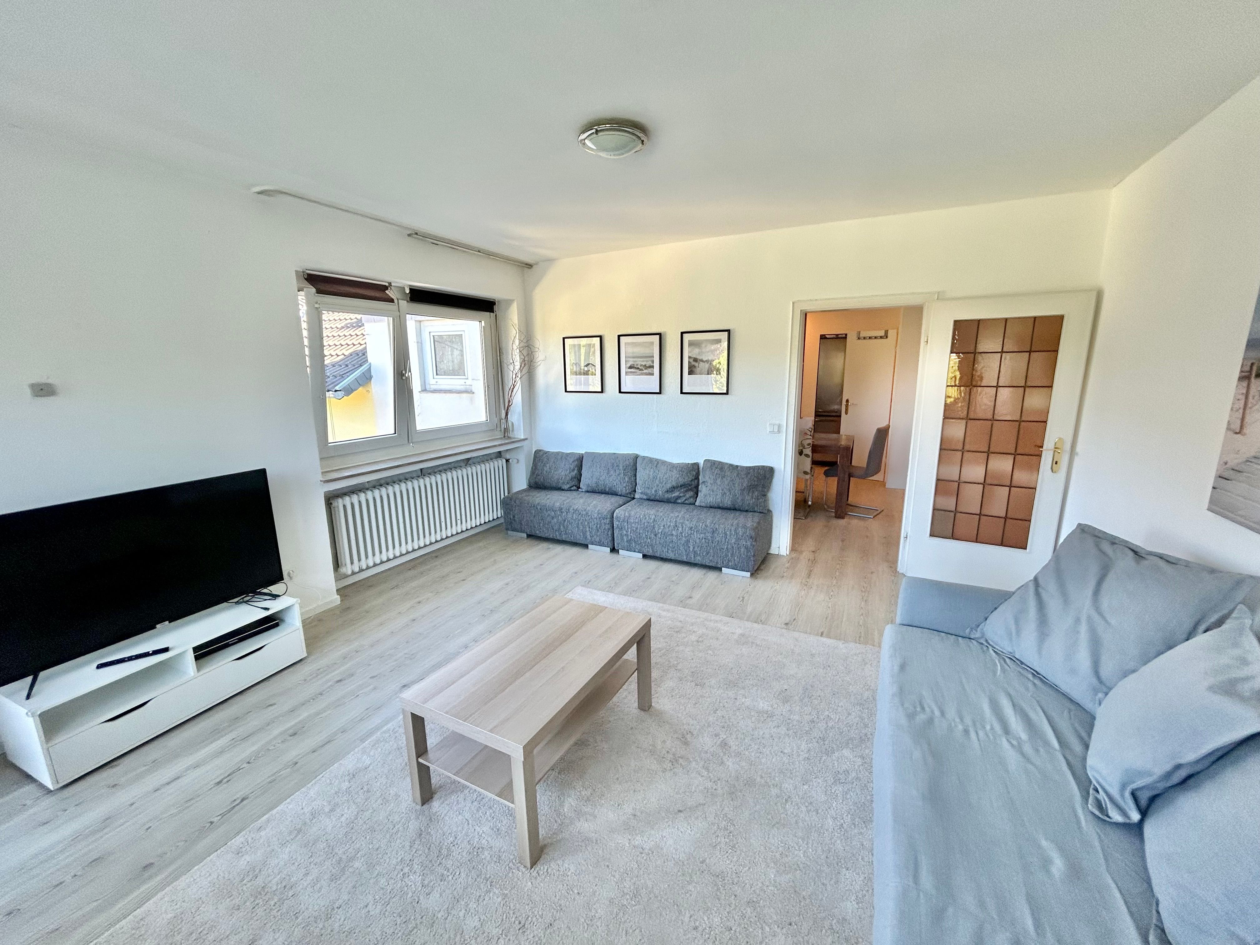 Sunny Apartment With 2-3 Bedrooms Near Riverside - 14