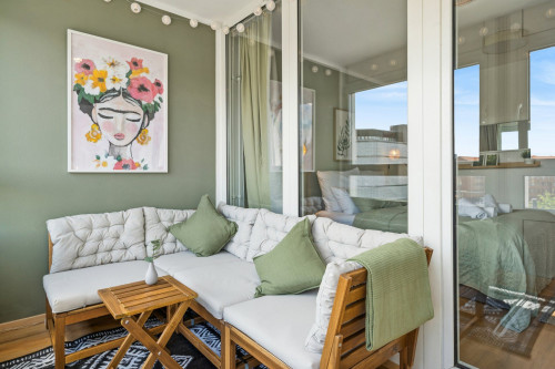 Hellohome • Castle View Apartment • Winter Garden