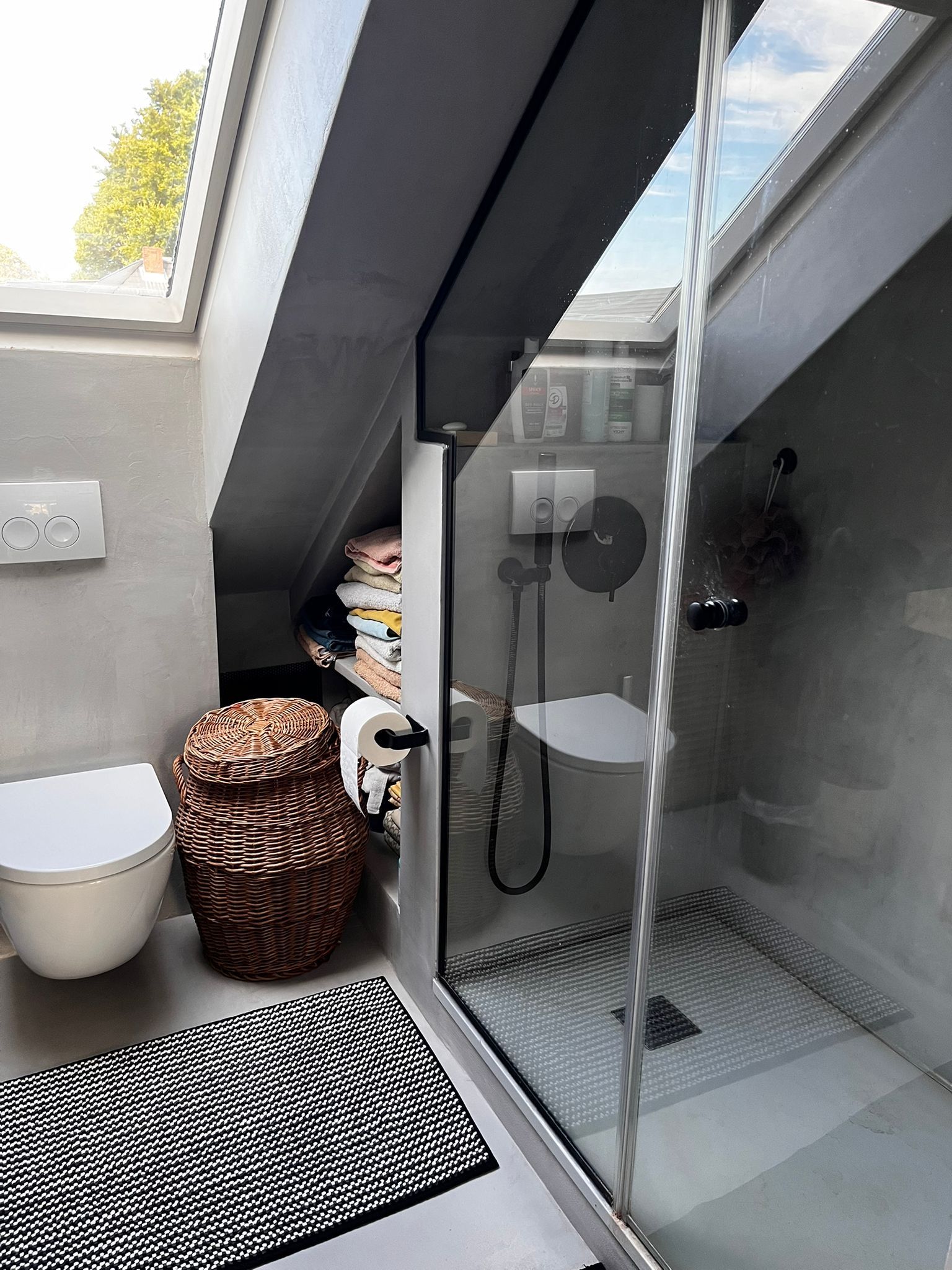  Modern Möblierte 2-Zimmer-Dachgeschosswohnung Mit Balkon In Hamburg-Barmbek  -  Modern möblierte 2-Zimmer-Dachgeschosswohnung mit Balkon in Hamburg-Barmbek  - Gallery -  14