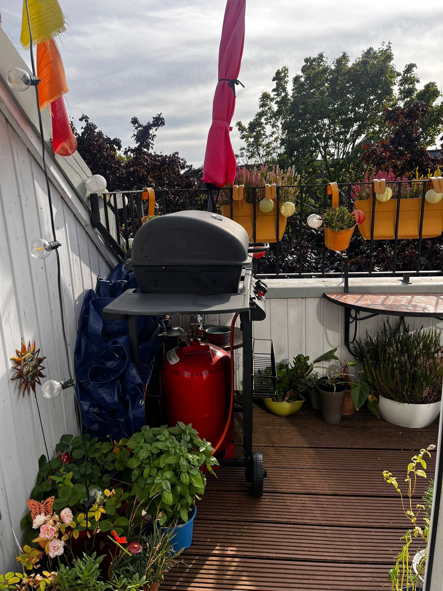  Modern Möblierte 2-Zimmer-Dachgeschosswohnung Mit Balkon In Hamburg-Barmbek  -  Modern möblierte 2-Zimmer-Dachgeschosswohnung mit Balkon in Hamburg-Barmbek  - Gallery -  10