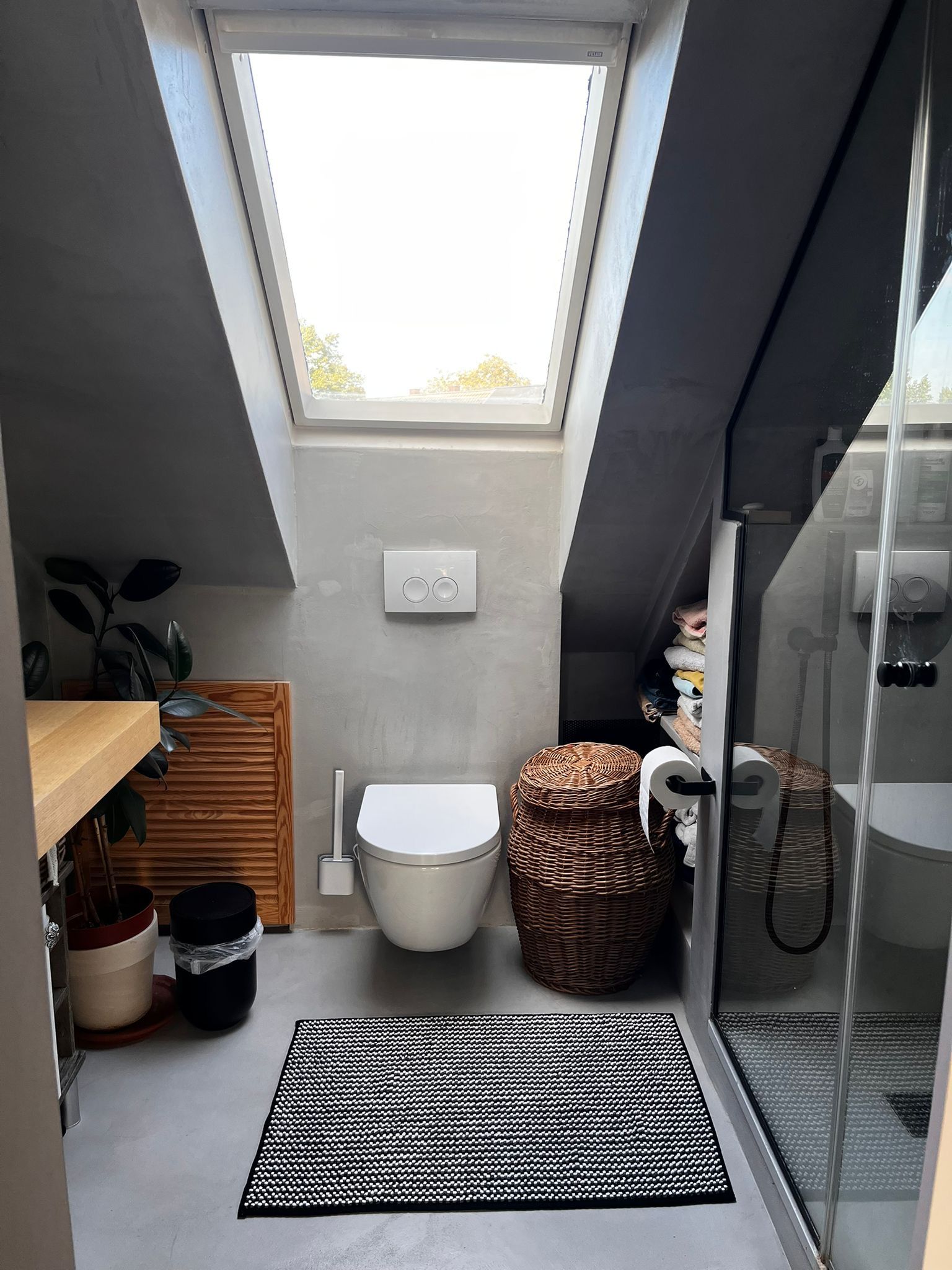  Modern Möblierte 2-Zimmer-Dachgeschosswohnung Mit Balkon In Hamburg-Barmbek  -  Modern möblierte 2-Zimmer-Dachgeschosswohnung mit Balkon in Hamburg-Barmbek  - Gallery -  13