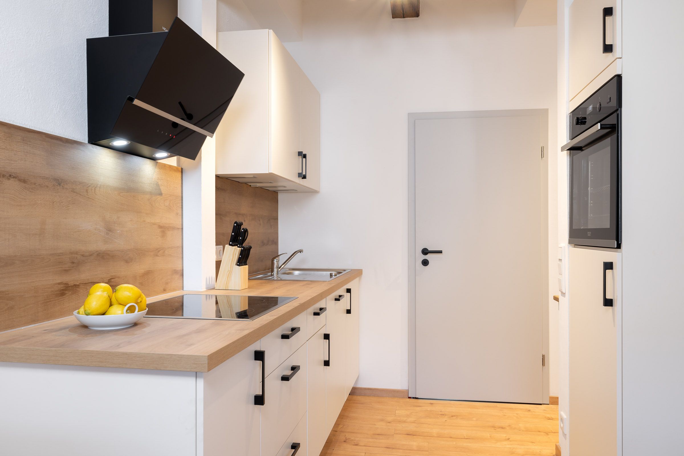  Above The Rooftops: 2 Floors (up To 2 People), Contract With Extension Option, 2024 Fully Renovated,  -  Above the rooftops: 2 floors (up to 2 people), contract with extension option, 2024 fully renovated, fully furnished, super central, old town  - Gallery -  14