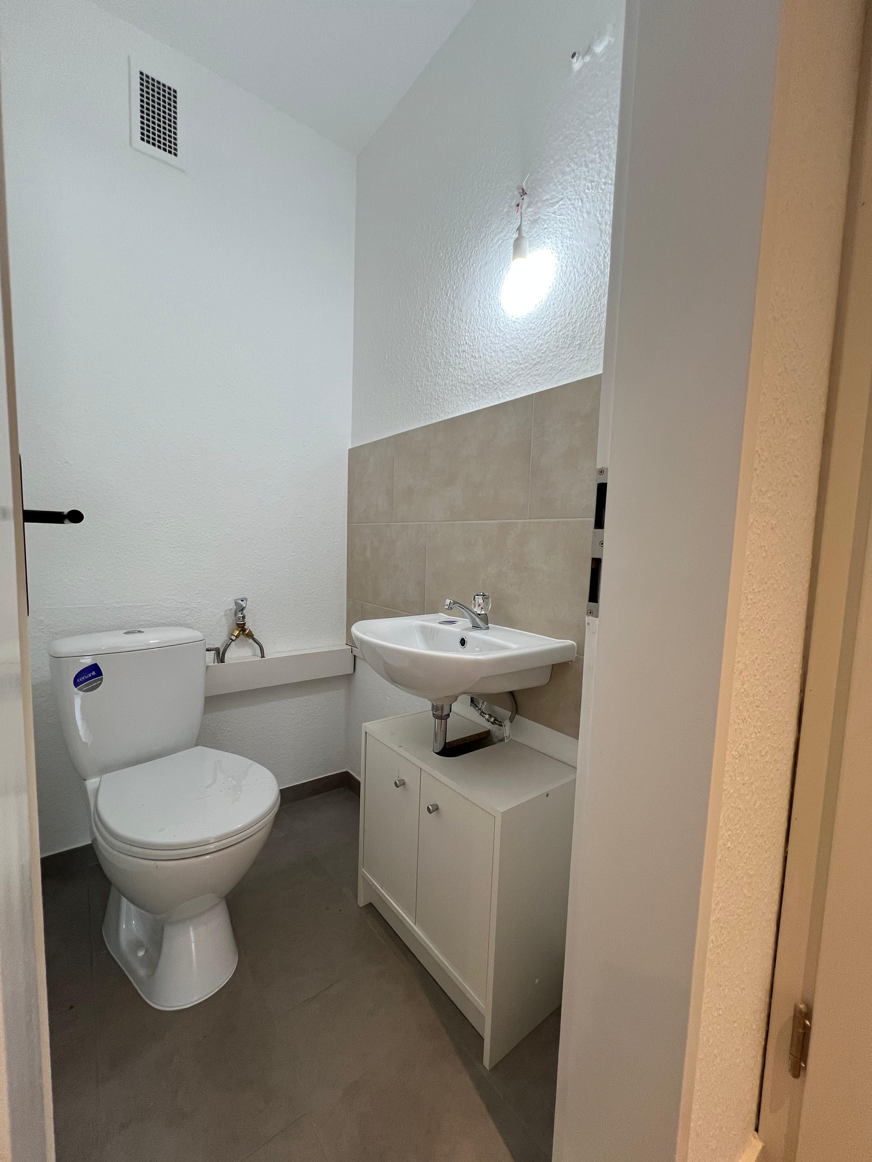  Modern 4-Bedroom Shared Apartment In Wiesbaden – Händelstraße 16, Fully Furnished & Ready To Move In  -  Modern 4-Bedroom Shared Apartment in Wiesbaden – Händelstraße 16, Fully Furnished & Ready to Move In  - Gallery -  5