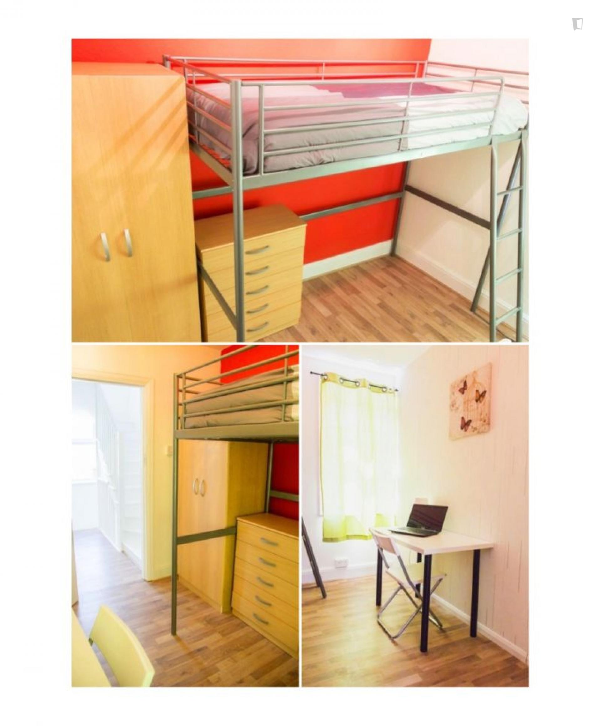 Single room close to City University London