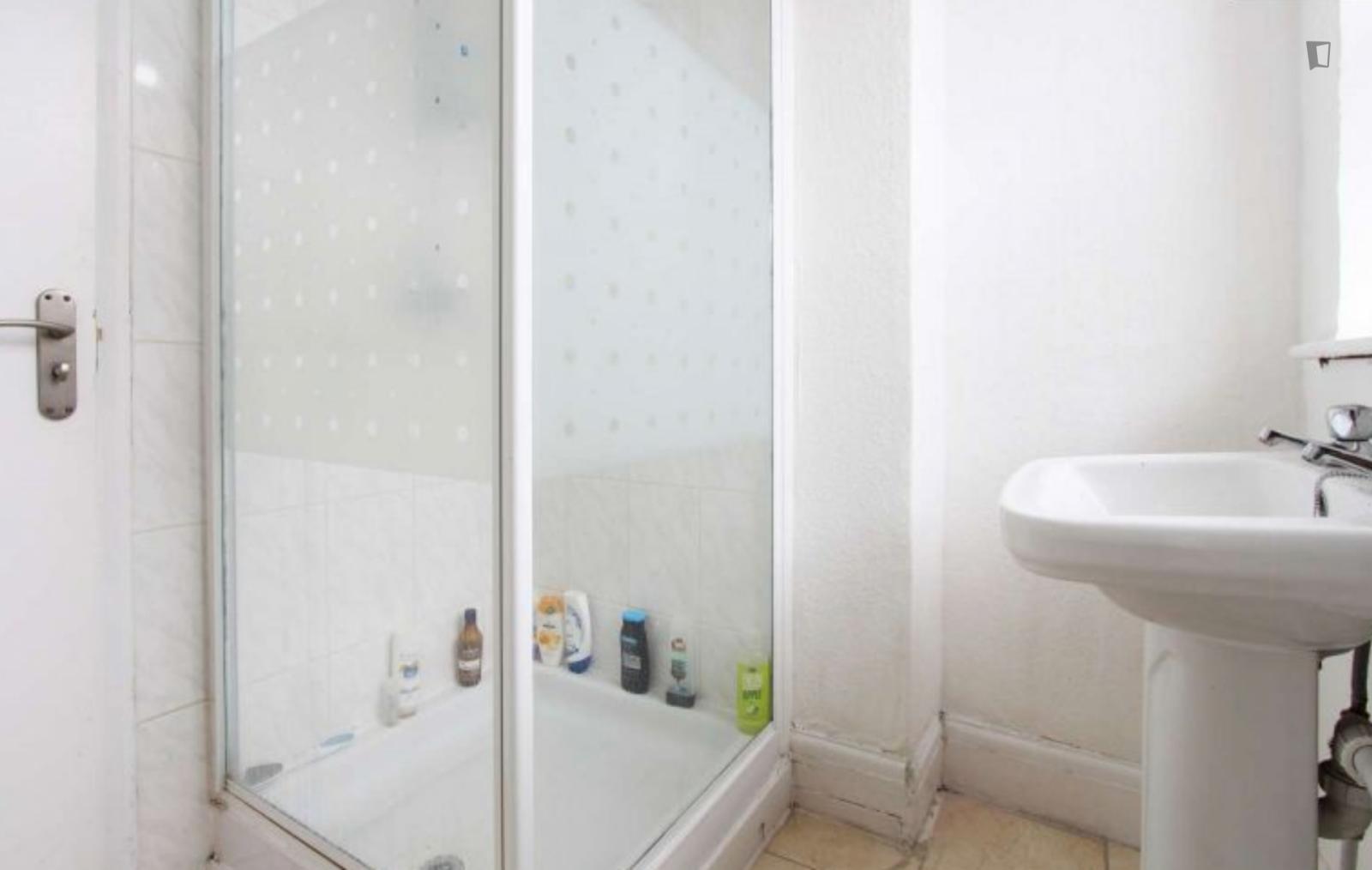  Single Room Close To City University London  -  Single room close to City University London  - Gallery -  4