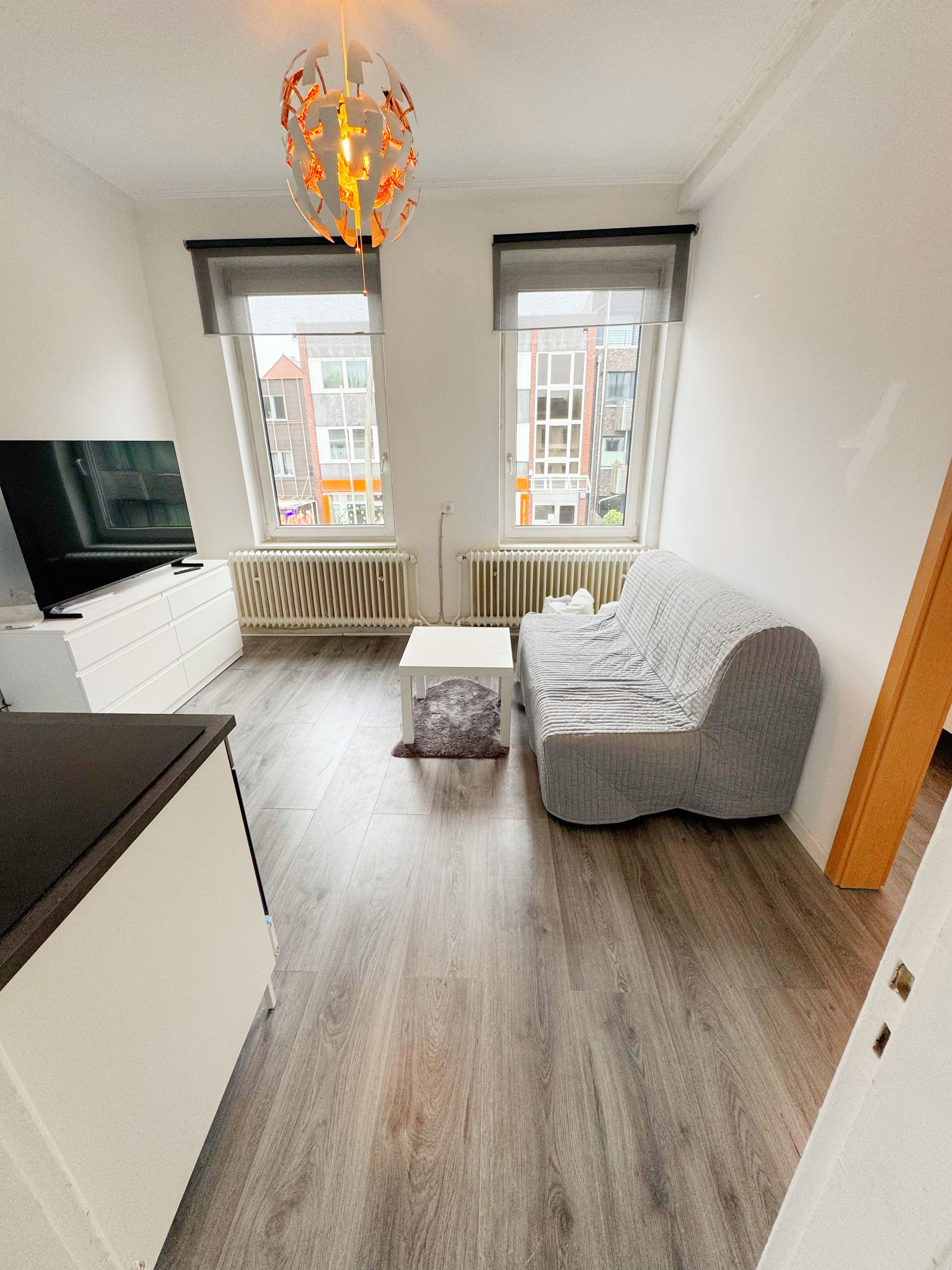Newly Renovated And Bright 2-Room Apartment In The Heart Of Hamburg Schnelsen - Newly Renovated and Bright 2-Room Apartment in the Heart of Hamburg Schnelsen - Gallery - 6