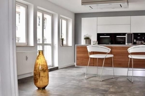 Luxurious penthouse with roof terrace in the old town