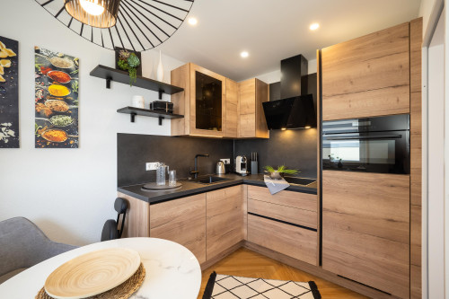 Übersetzung (Englisch): Panorama Apartment Meersburg – Boutique-Inspired Design & Smart Living - Gallery - 25