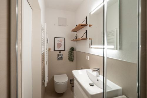 Übersetzung (Englisch): Panorama Apartment Meersburg – Boutique-Inspired Design & Smart Living - Gallery - 11