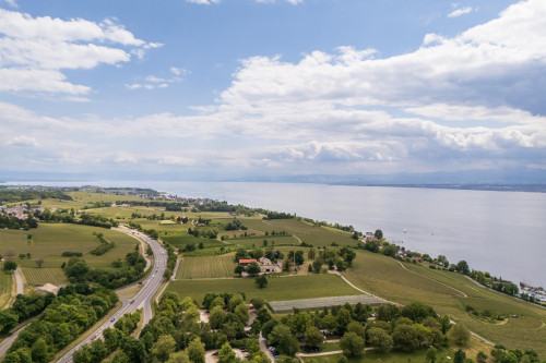 Übersetzung (Englisch): Panorama Apartment Meersburg – Boutique-Inspired Design & Smart Living