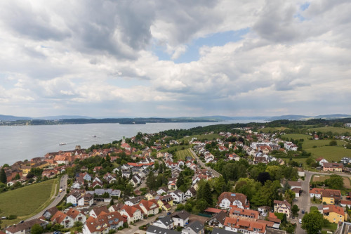 Übersetzung (Englisch): Panorama Apartment Meersburg – Boutique-Inspired Design & Smart Living