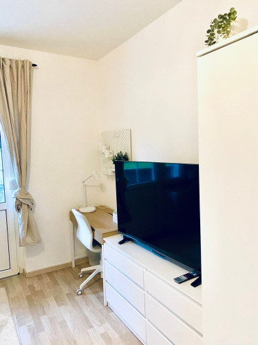 Completely Remodelled 2 bedroom apartment in central Aachen