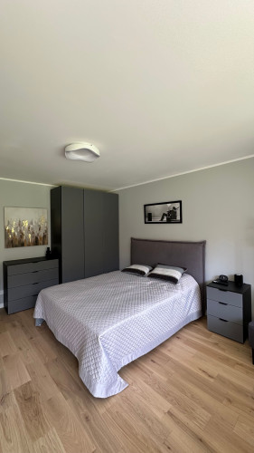 First occupancy after complete renovation, modernly furnished flat near UKE-Eppendorf