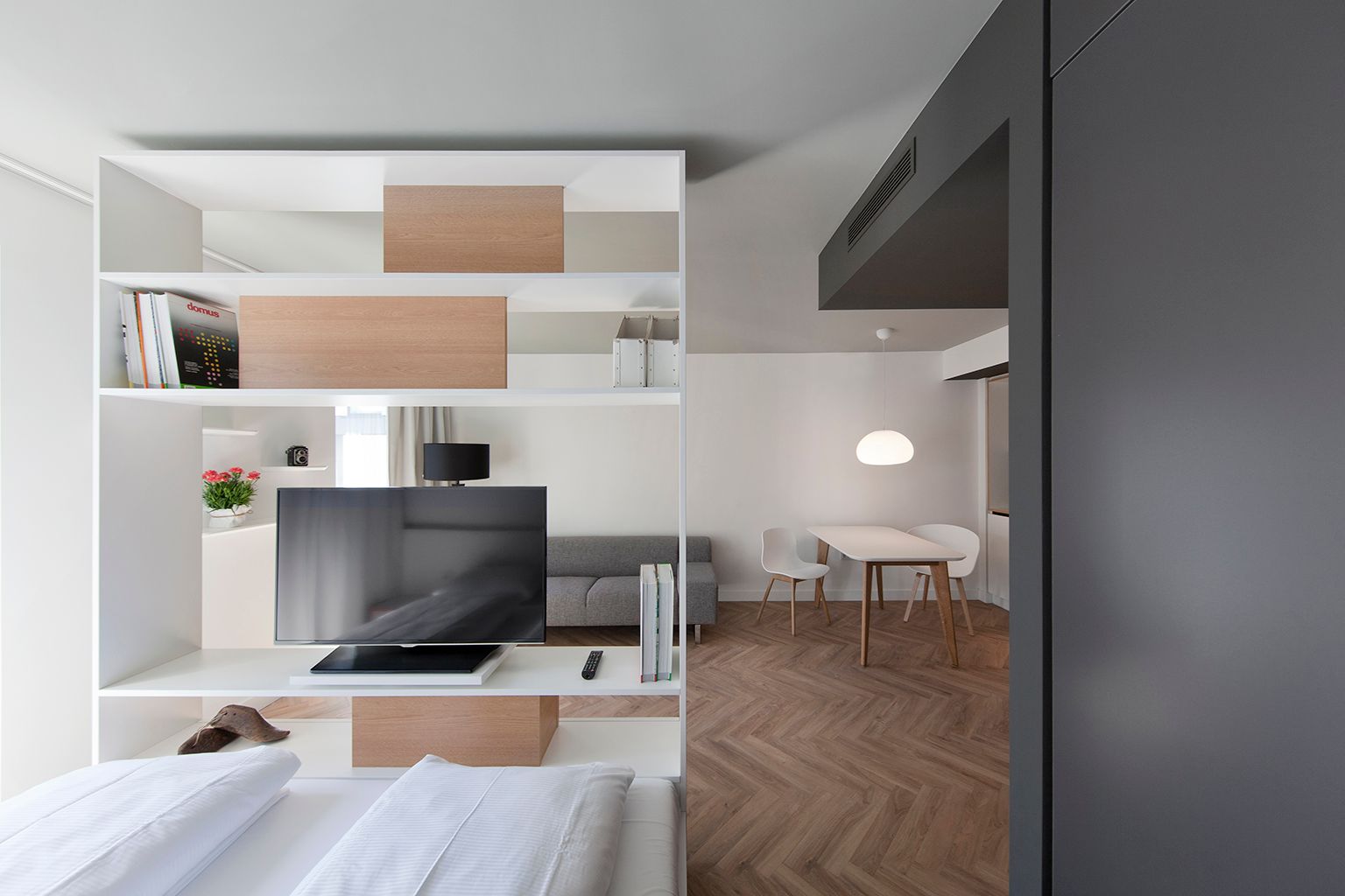 Spacious Studio XL With A Kitchenette And Seating Area In Munich - 28