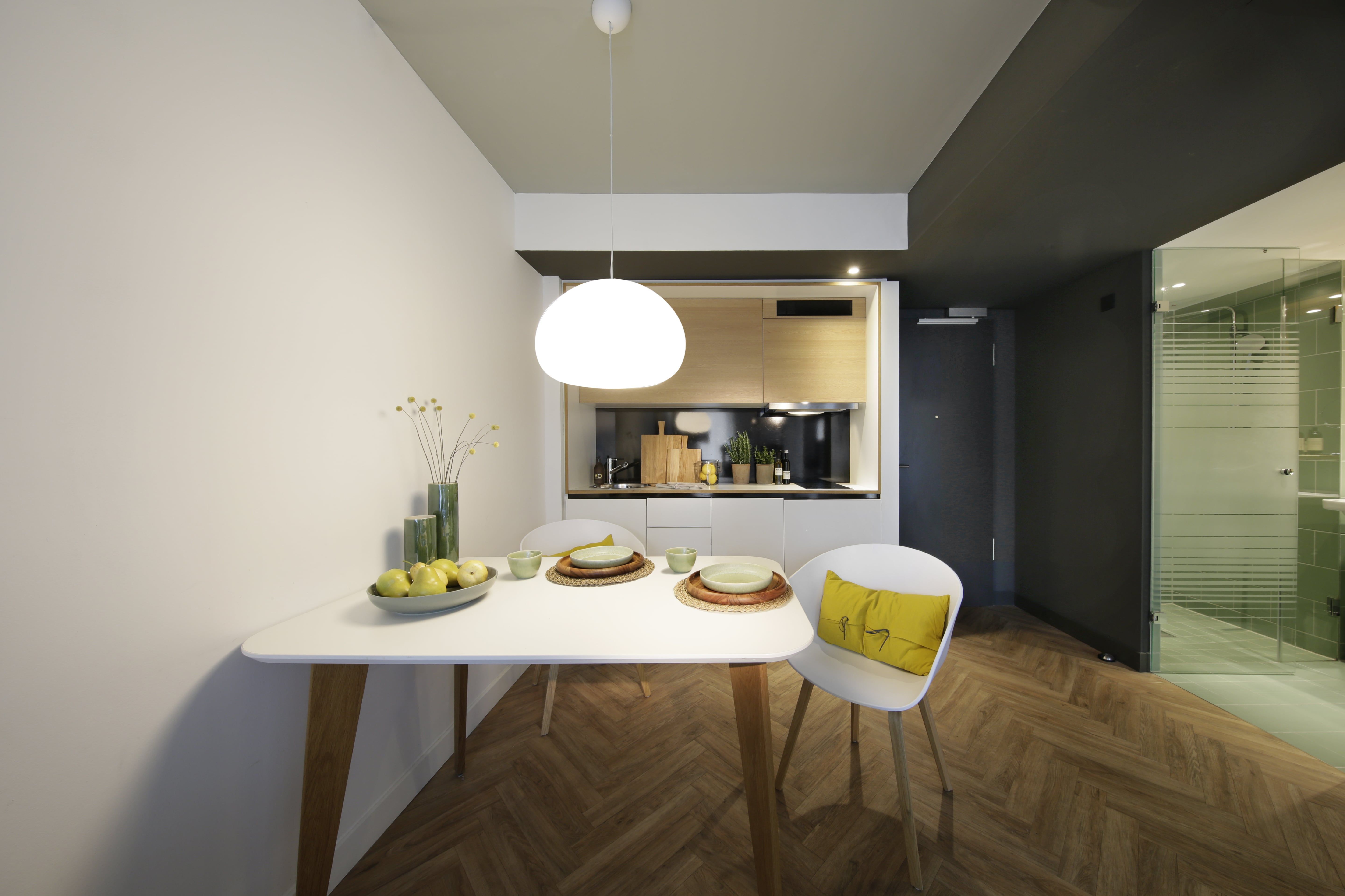 Spacious Studio XL With A Kitchenette And Seating Area In Munich - 16