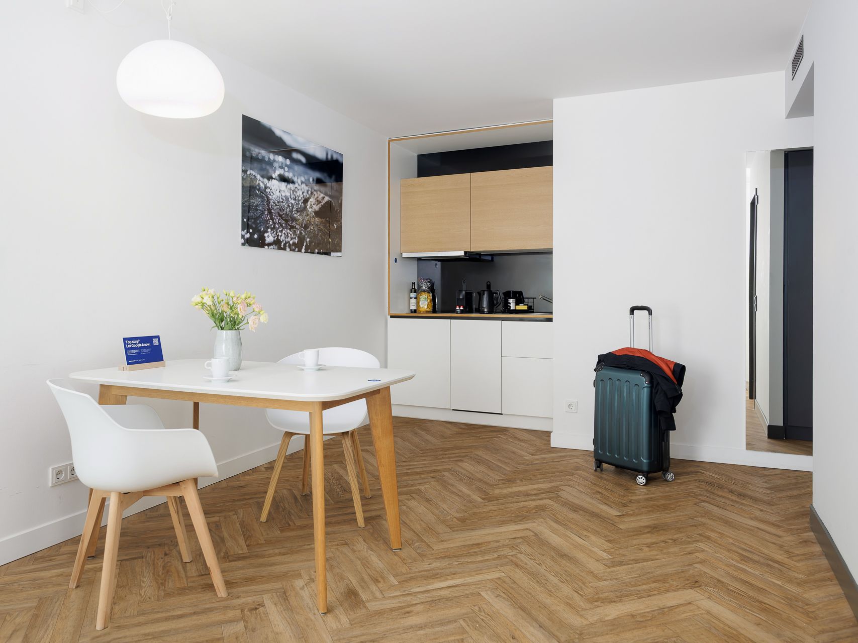 Spacious Studio XL With A Kitchenette And Seating Area In Munich - 11