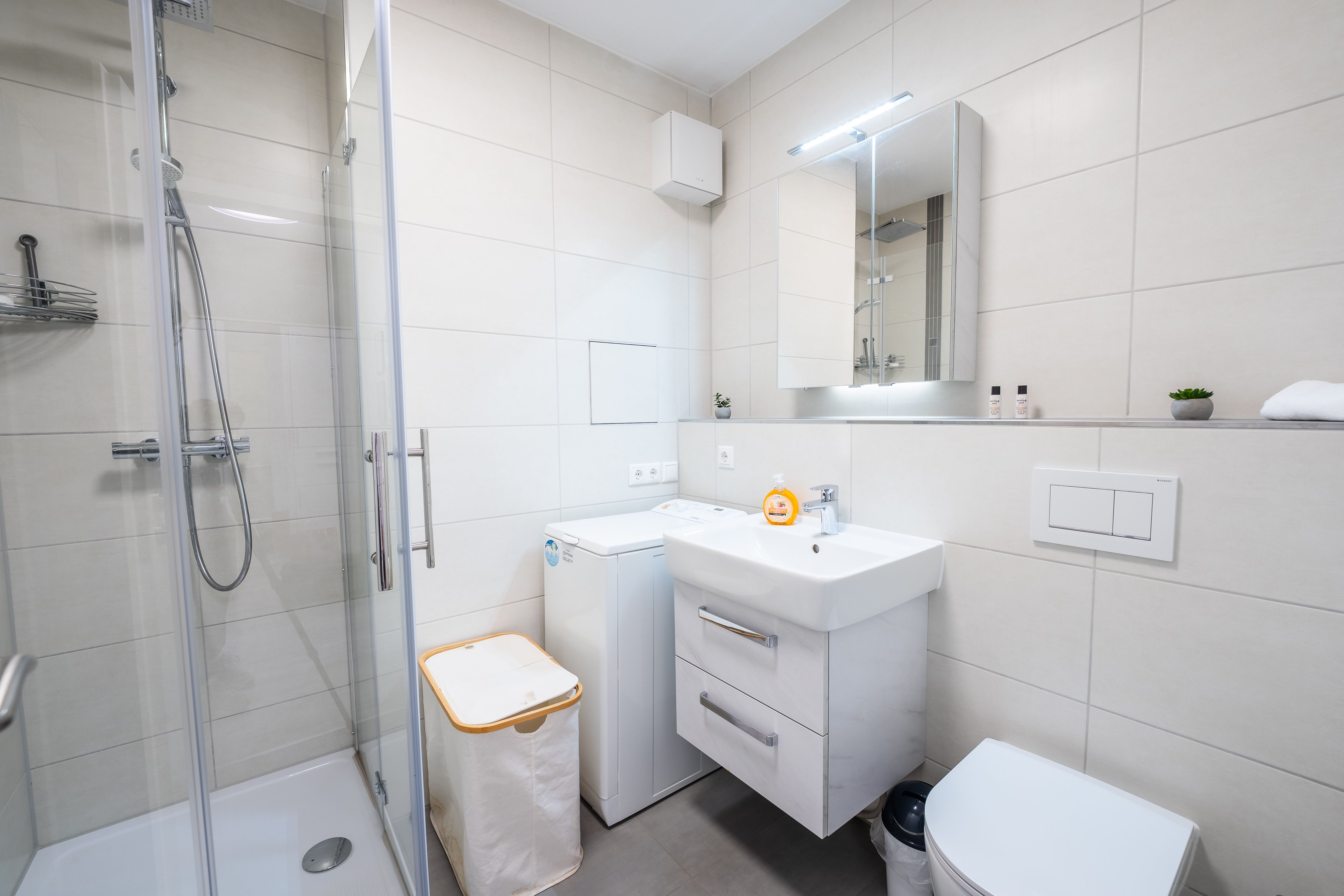  Beautifully Furnished Serviced Apartment In Gera – Quiet, Modern & With A Sunny Green View  -  Beautifully furnished serviced apartment in Gera – quiet, modern & with a sunny green view  - Gallery -  32