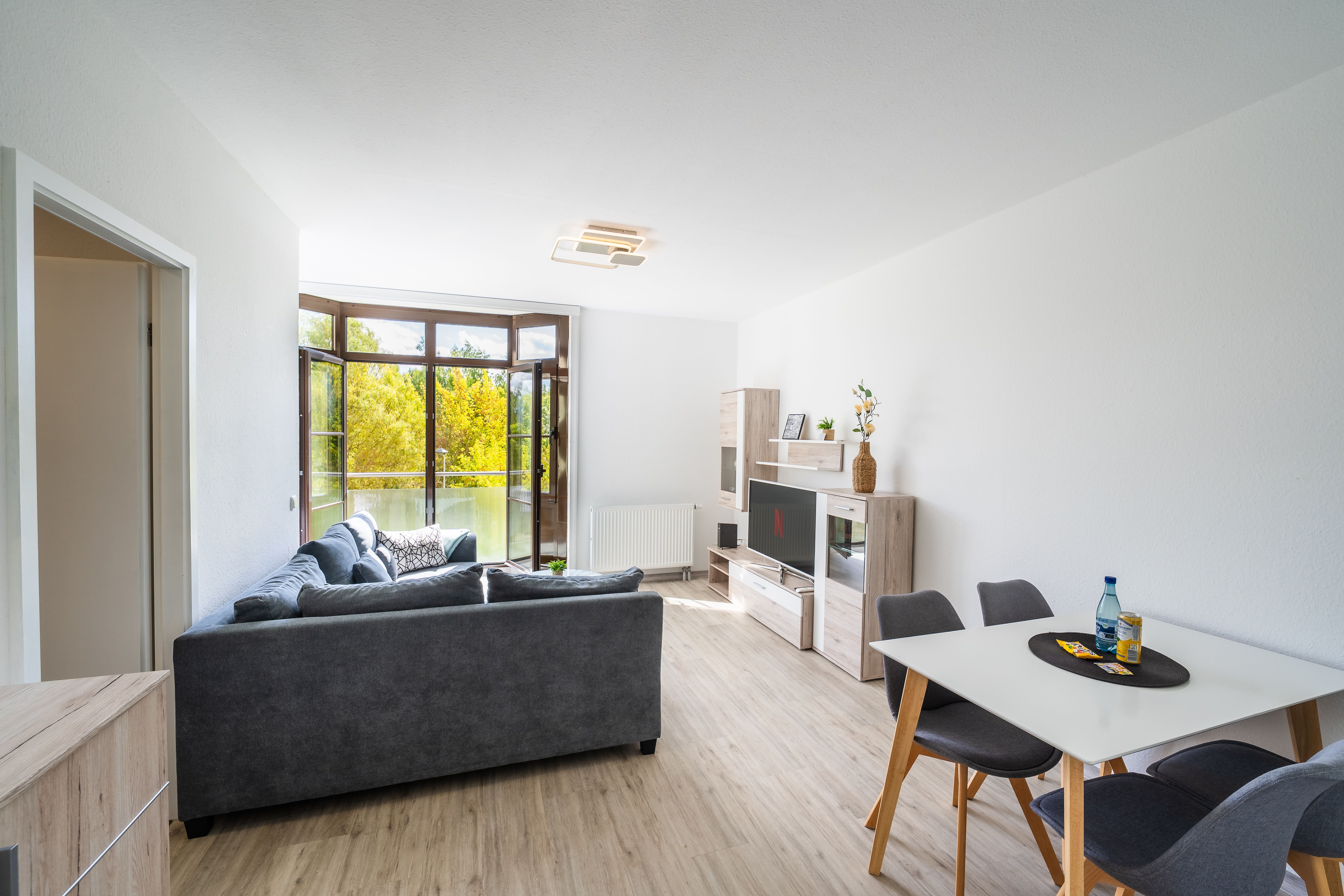  Beautifully Furnished Serviced Apartment In Gera – Quiet, Modern & With A Sunny Green View  -  Beautifully furnished serviced apartment in Gera – quiet, modern & with a sunny green view  - Gallery -  29