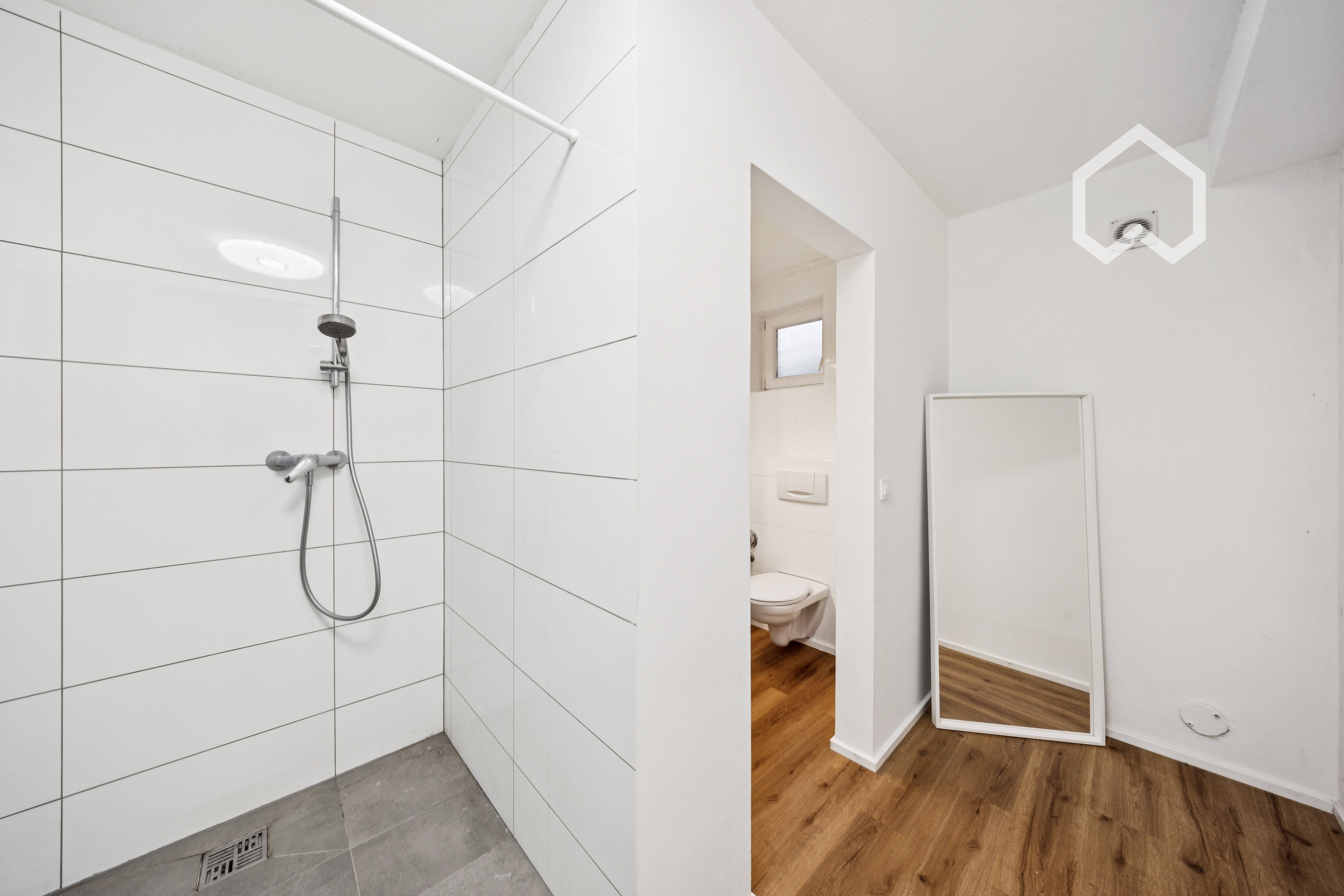  Modern Furnished Mezzanine Apartment In Hamburg-Nord  -  Modern Furnished Mezzanine Apartment in Hamburg-Nord  - Gallery -  11