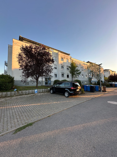 Modern, renovated, and fully furnished (2025) 2.5-room apartment in luxurious penthouse style with garage – ideal for company employees - Gallery - 18