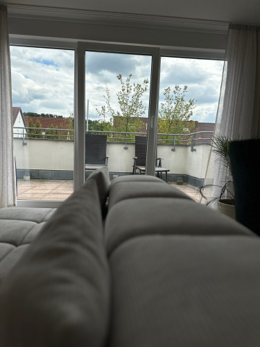 Modern, renovated, and fully furnished (2025) 2.5-room apartment in luxurious penthouse style with garage – ideal for company employees - Gallery - 25
