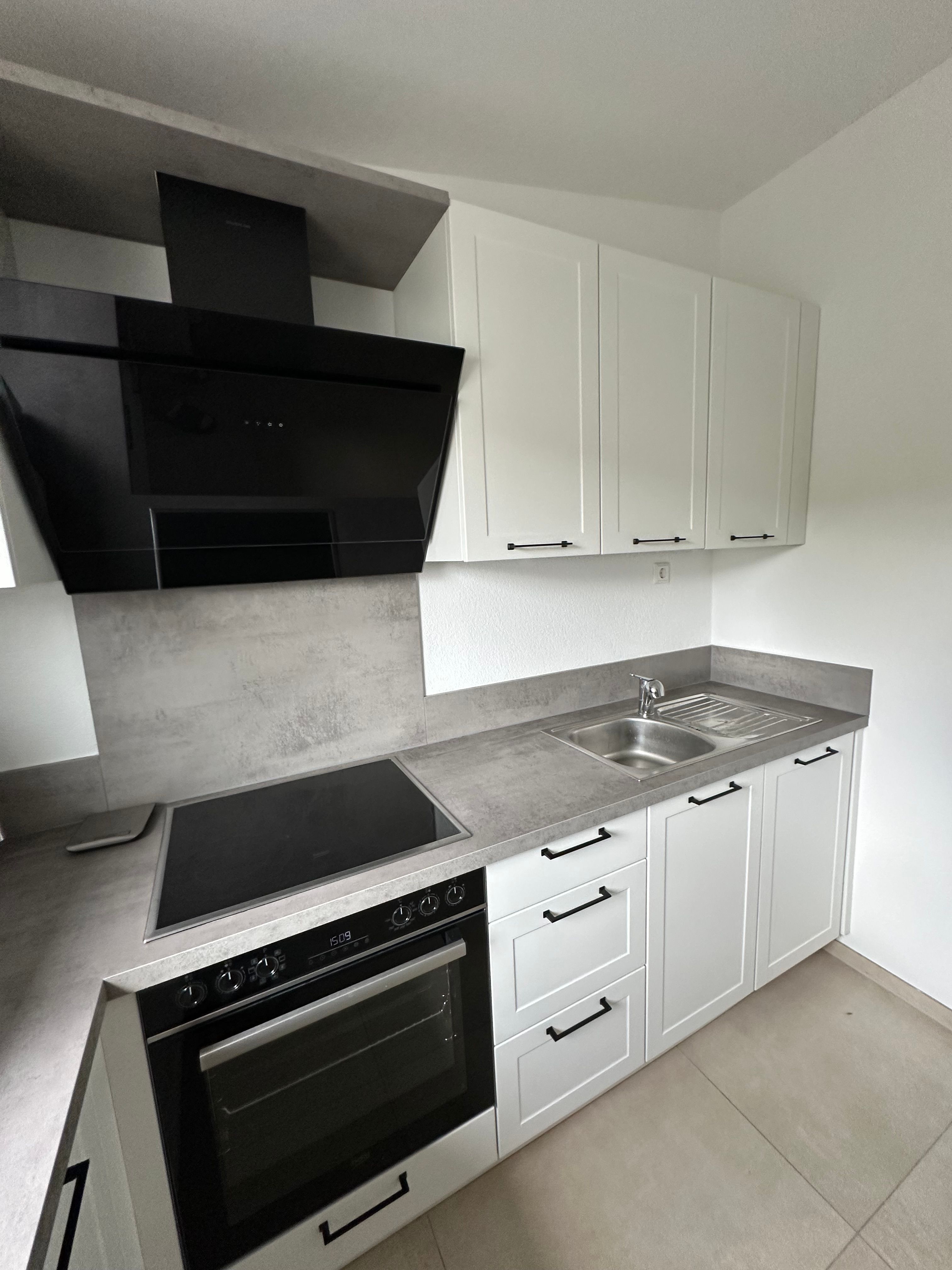 Modern, Renovated, And Fully Furnished (2025) 2.5-Room Apartment In Luxurious Penthouse Style With G - 37