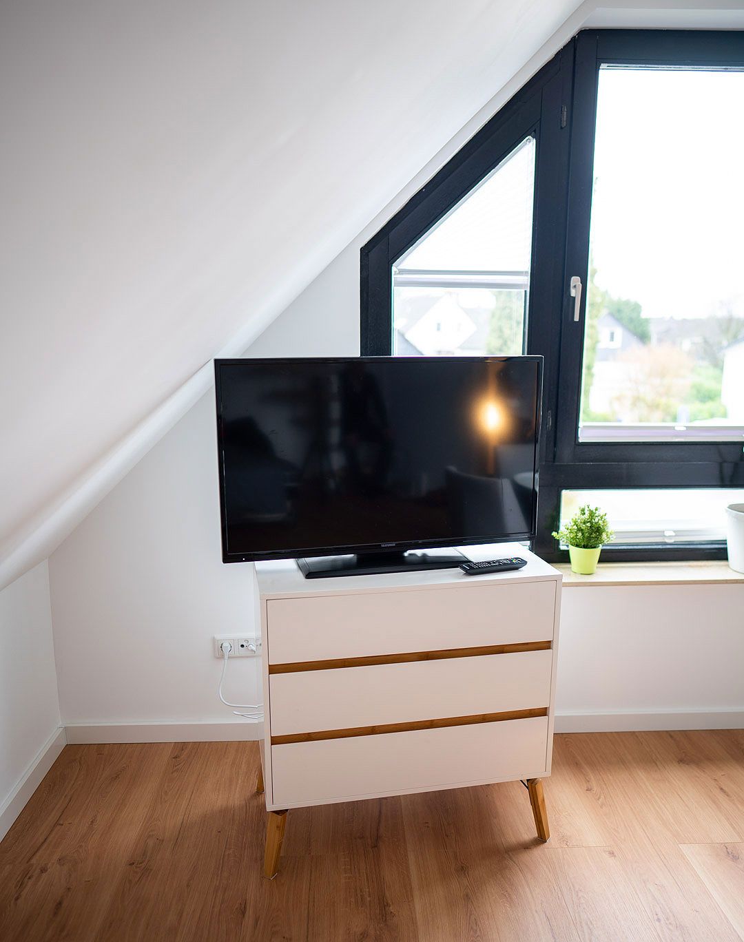 New & Great Flat In The Heart Of Town - 1