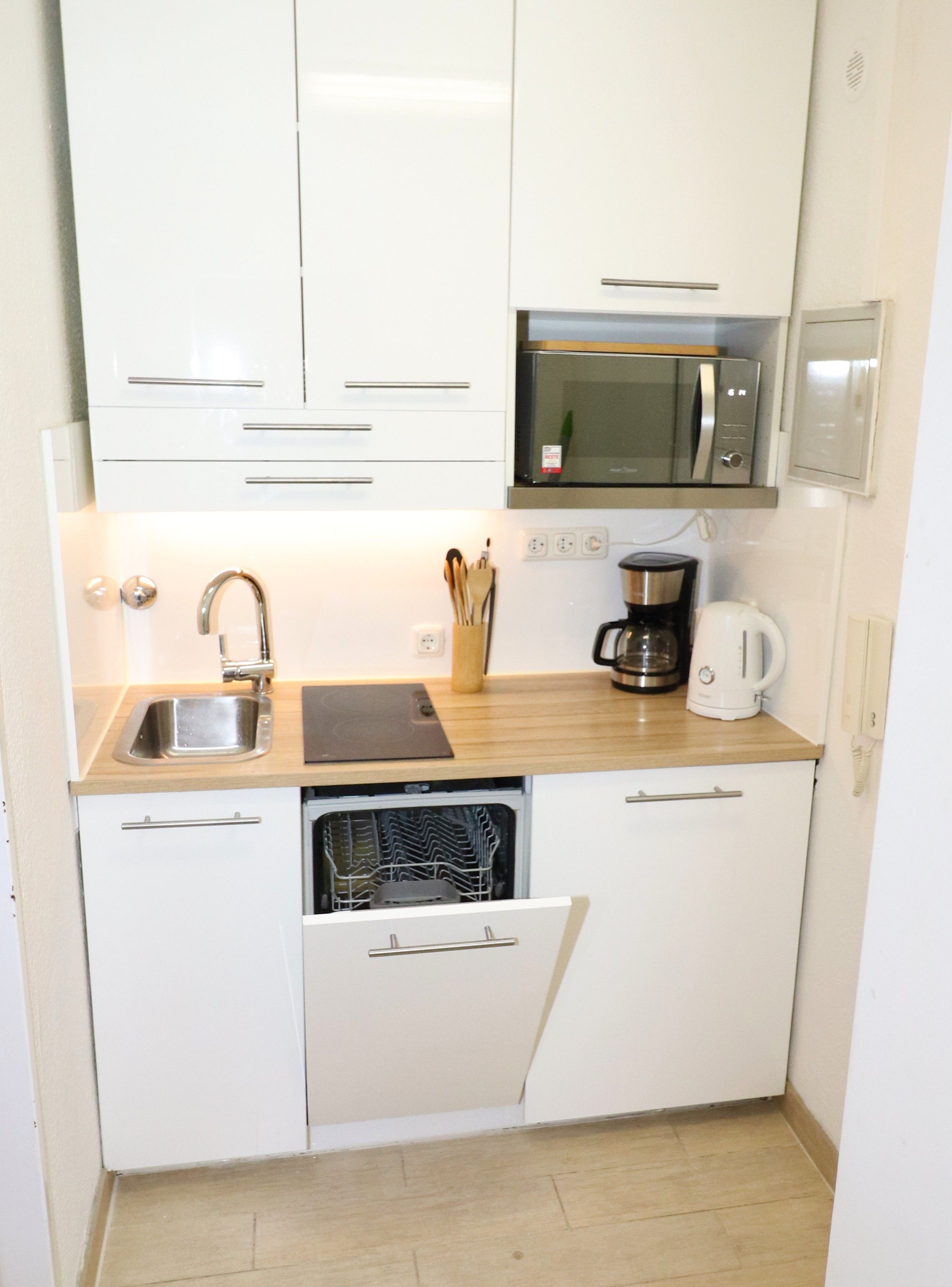 Bright, Cozy Apartment Near The University - 14