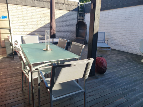 110 qm Bungalow, barrierefrei, mit Garten Kamin und eigener Bar
