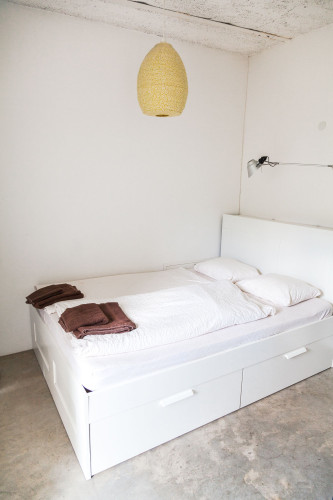 Green, quiet and cosy Apartment, close to UN, DHL, GIZ on the foot of Venusberg | 2