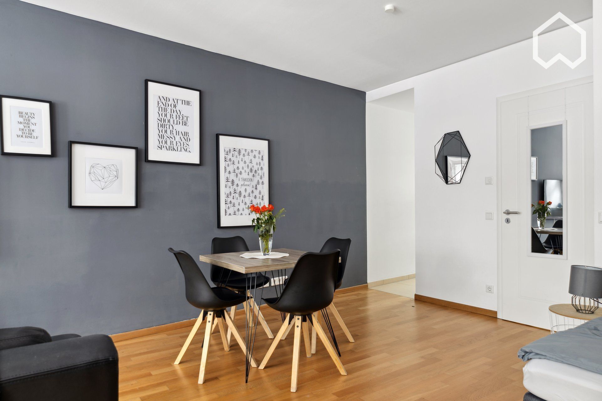 Fashionable & Cozy Studio In Dresden - 14