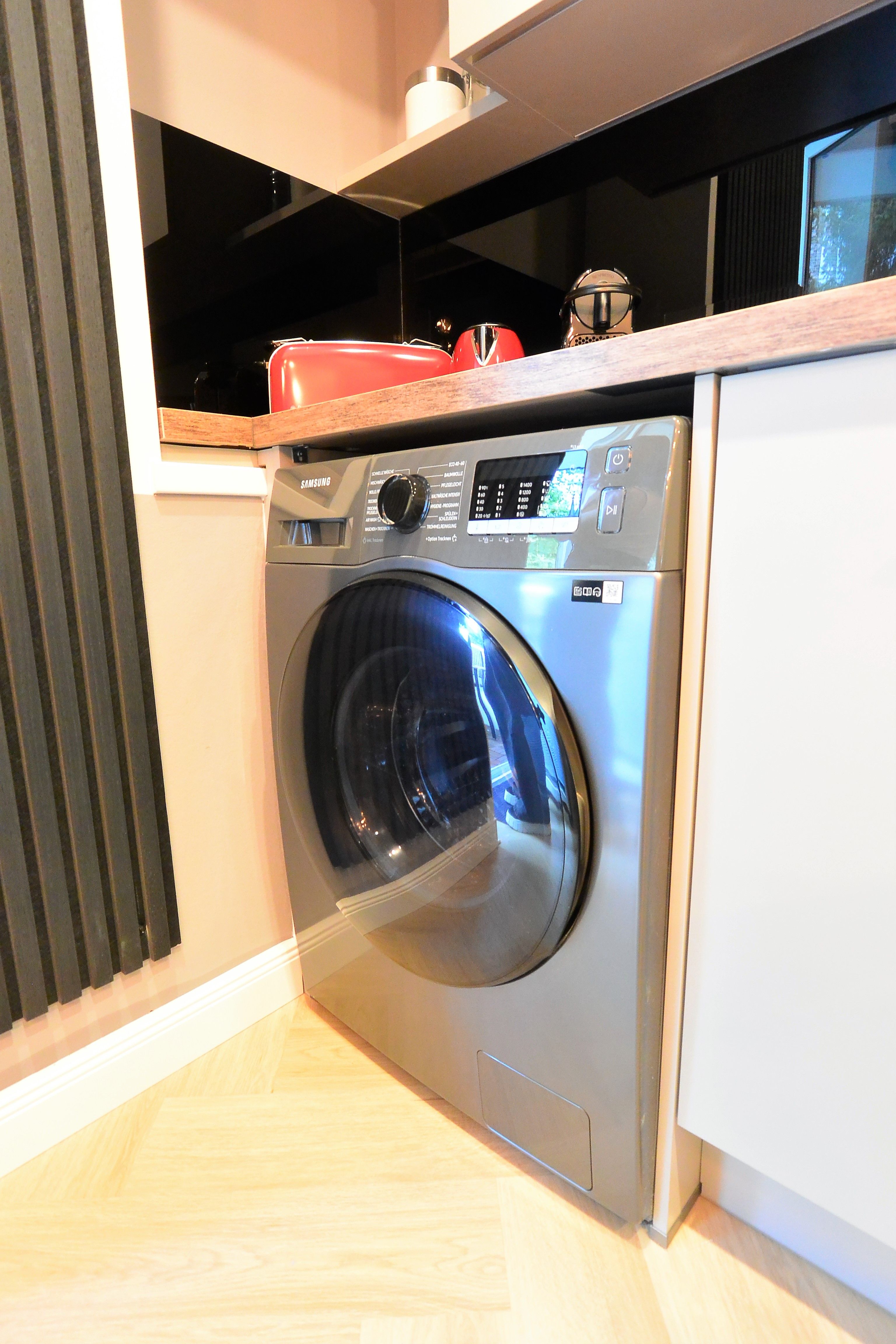 OUTSTANDING LUXURY AND STYLISH APARTMENT IN KIEL - 13