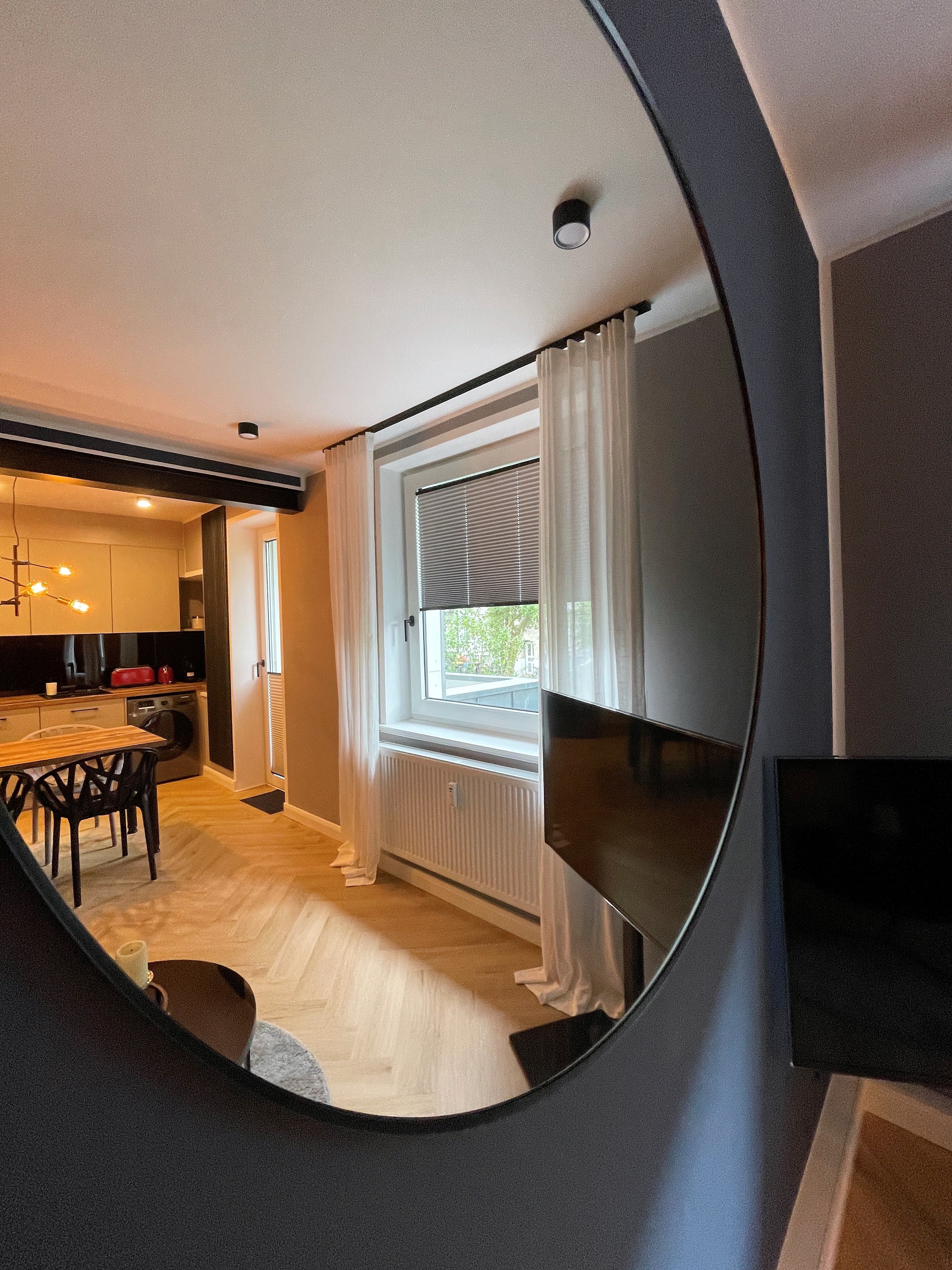 OUTSTANDING LUXURY AND STYLISH APARTMENT IN KIEL - 10