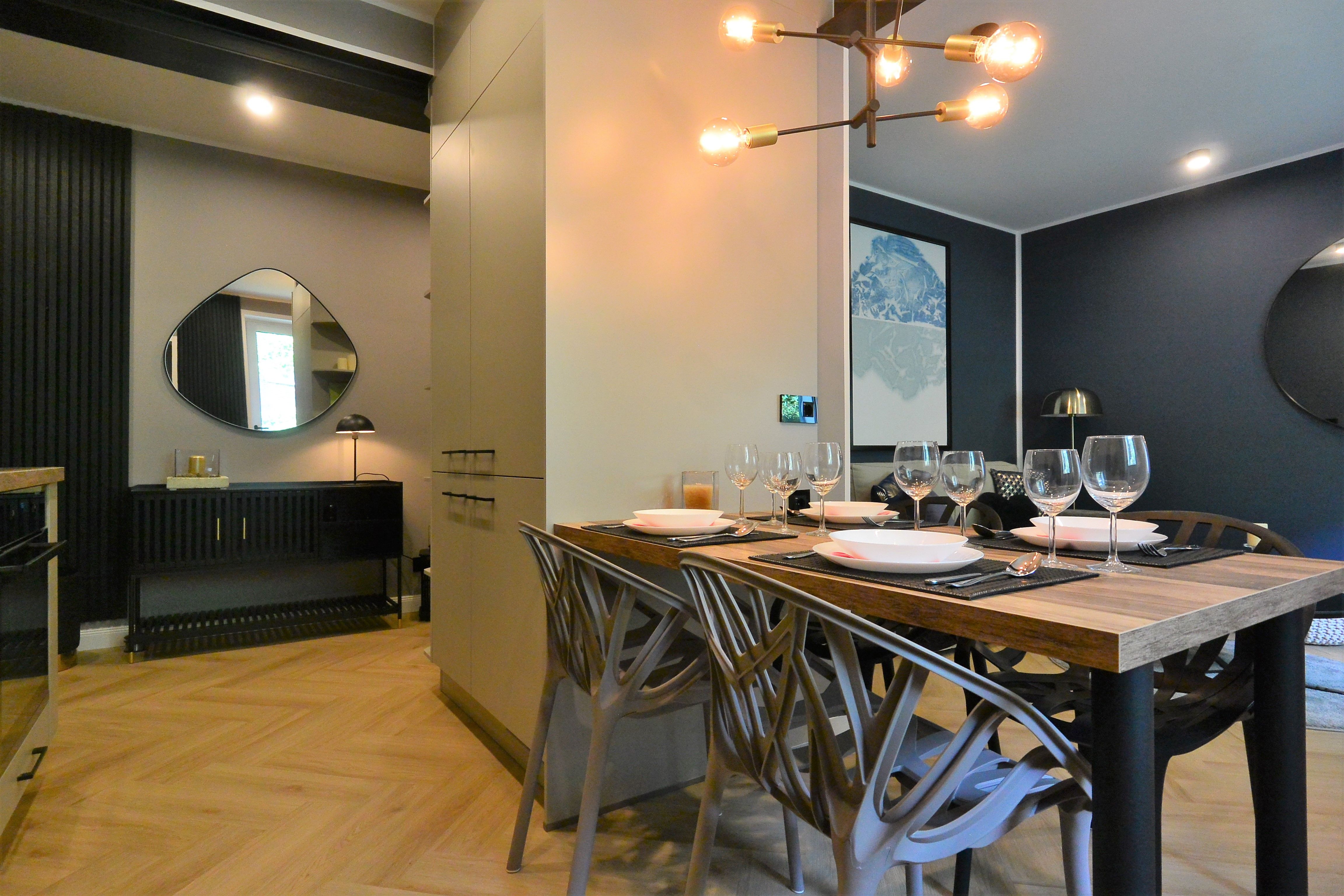 OUTSTANDING LUXURY AND STYLISH APARTMENT IN KIEL - 12