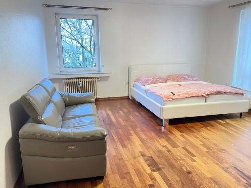 Stylish and comfortable 3-room apartment in Hanover, close to the city center, with balcony and excellent public transport connections - Gallery - 16