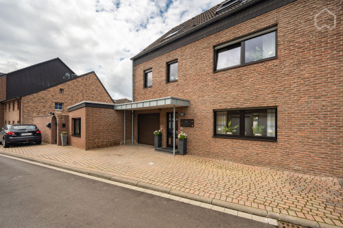 Large, private terrace! - Modern temporary living in Mönchengladbach - Gallery - 3