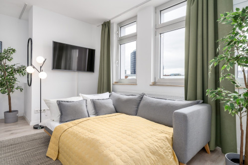 BRIGHT: Design Suite "L" City Center | Kitchen - Gallery - 6