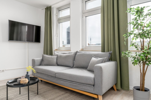 BRIGHT: Design Suite "L" City Center | Kitchen - Gallery - 7