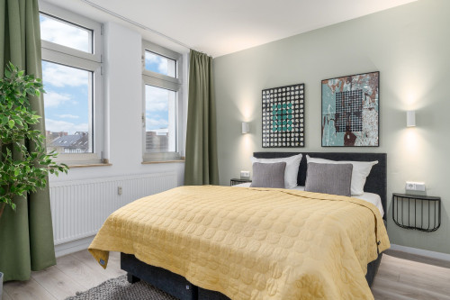 BRIGHT: Design Suite "L" City Center | Kitchen - Gallery - 16