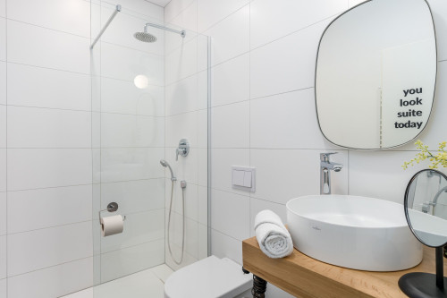 BRIGHT: Design Suite "L" City Center | Kitchen - Gallery - 14