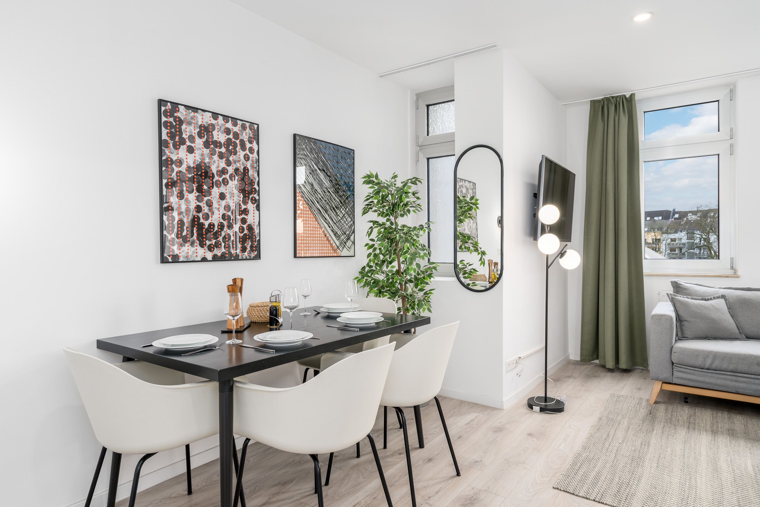 BRIGHT: Design Suite "L" City Center | Kitchen - 9