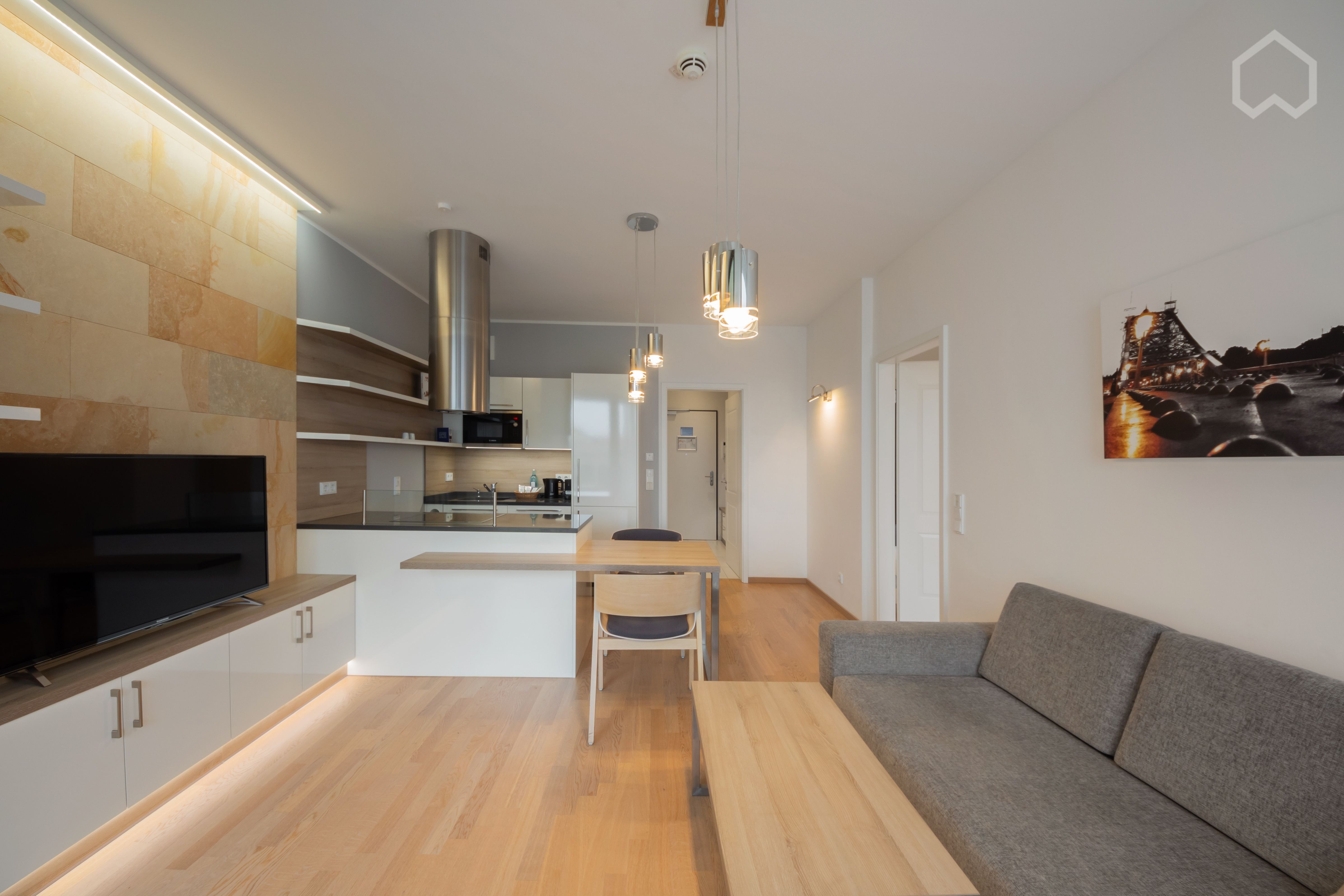 Exclusive 2-Room Apartment In The Middle Of Dresden With Balcony And Wellness Tub - 28